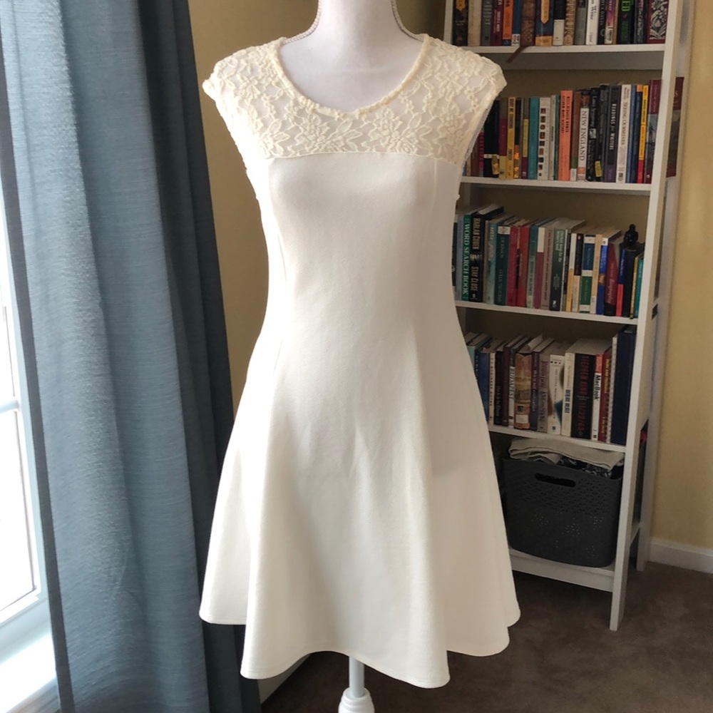 Acemi Lace Dress in Ivory Size L